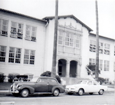 Lincoln School building